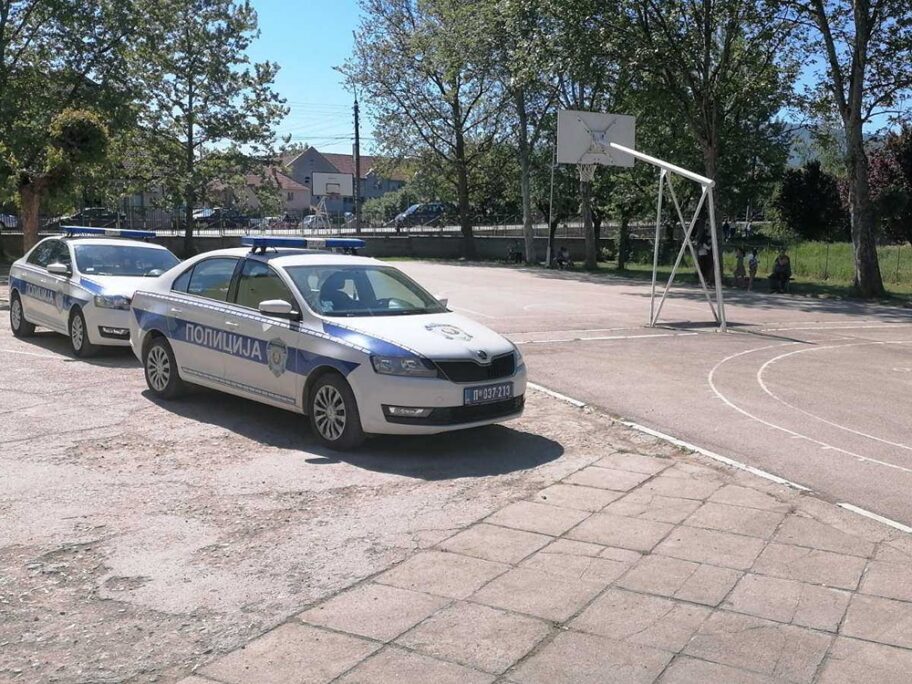 Psihoterapeut o efektima lažnih dojava o bombama: Ljudi se ne plaše, već su i ljuti i besni 18 policija foto a k