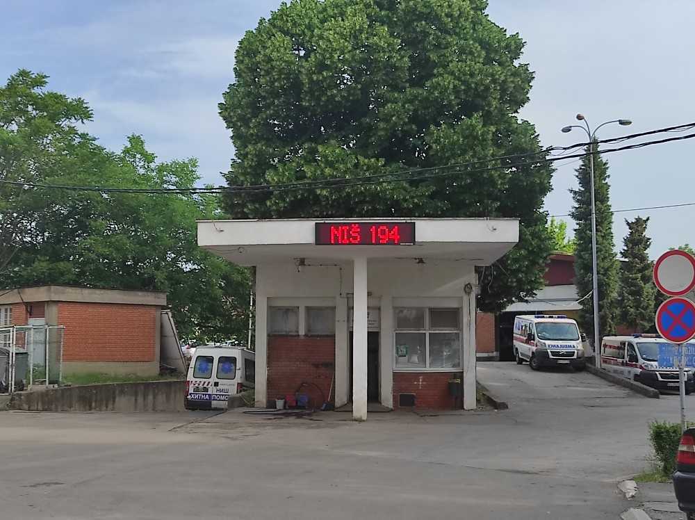 Devojku ujela zmija za prst, nije životno ugrožena 1 hitna pomoc nis3