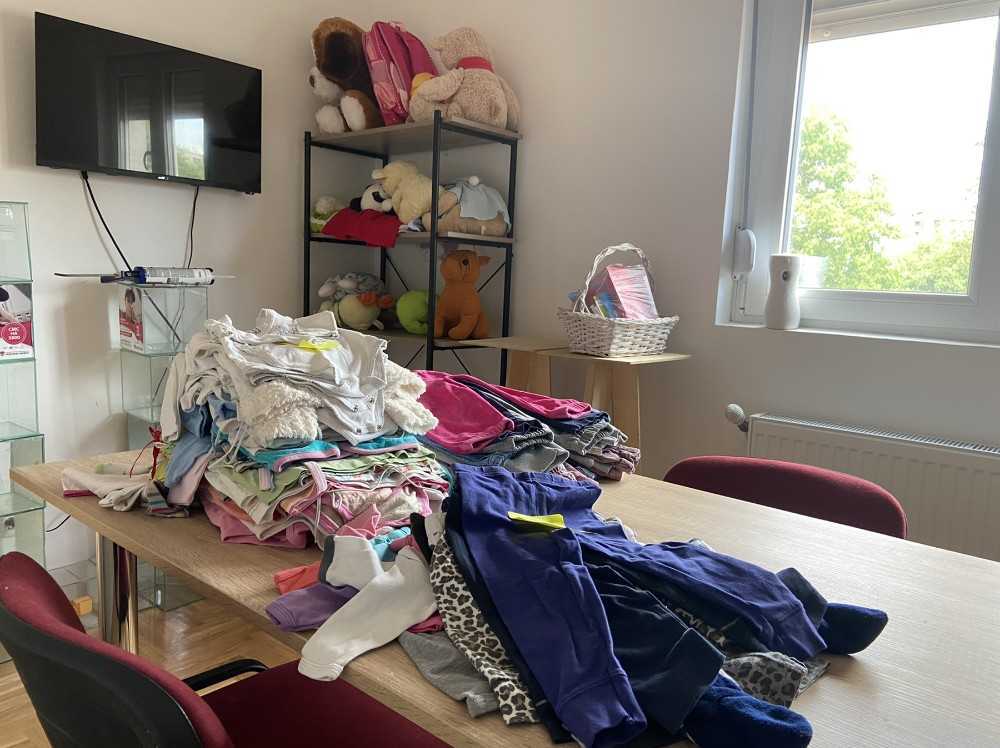 humanitarna prodavnica2