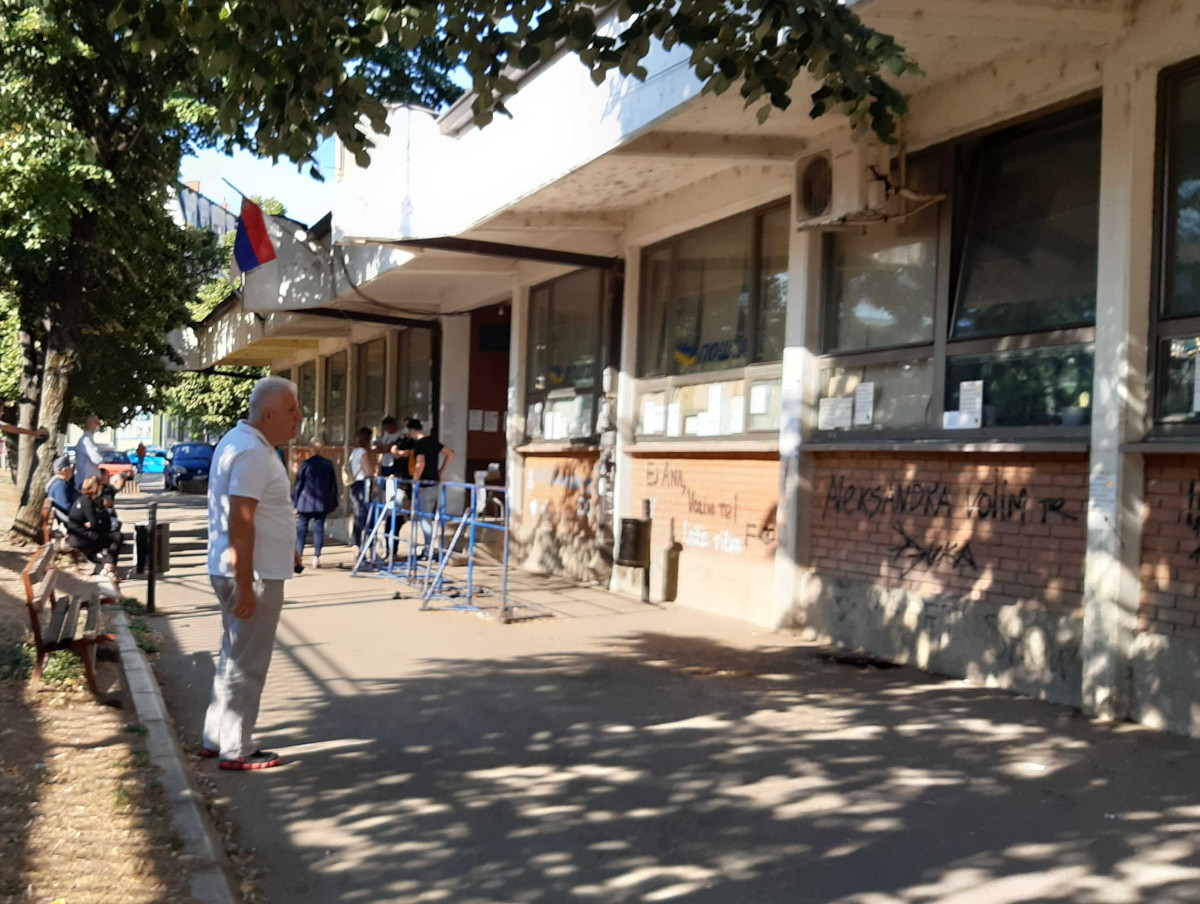 policijska uprava cekanje redova za pasose i licnih karata