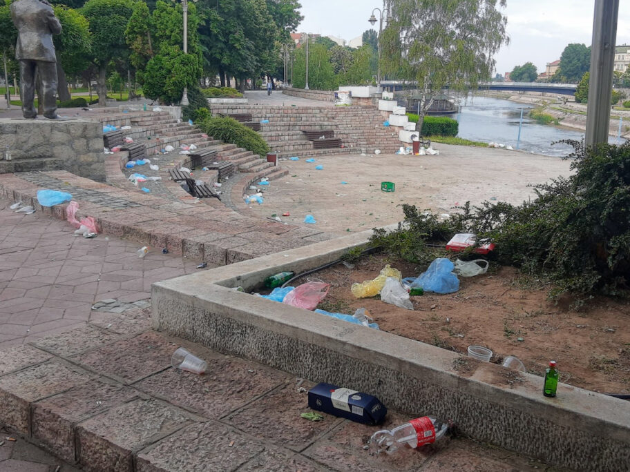 Foto-vest: subotnje jutro puno smeća na Keju i kod Palilulske rampe u Nišu 16 smece u centru nisa foto citalac