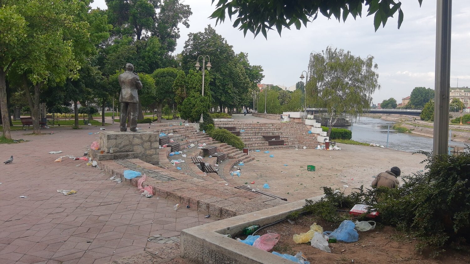 smece na keju u Nisu