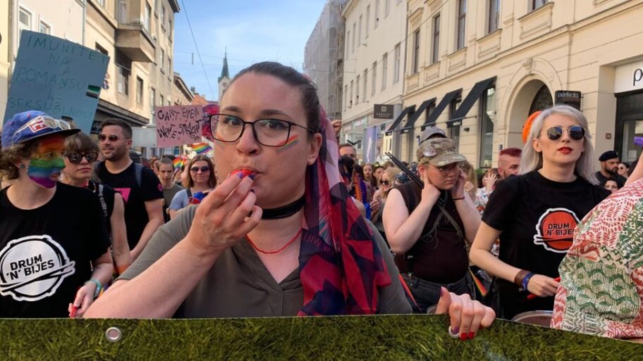 Hrvatska i LGBT: „Dajte nam naša četiri zida“ -dve decenije Povorke ponosa u Zagrebu 5 125272115 imagefromios 27