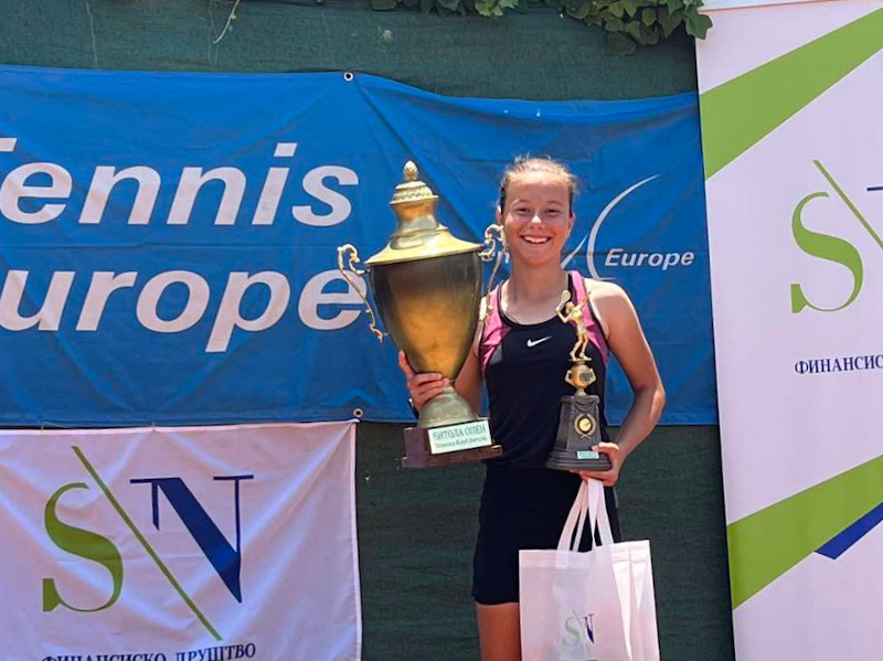Uspešan vikend mladih tenisera iz Niša 1 Anastasija Cvetkovic TAZ sa titulama jun 2022
