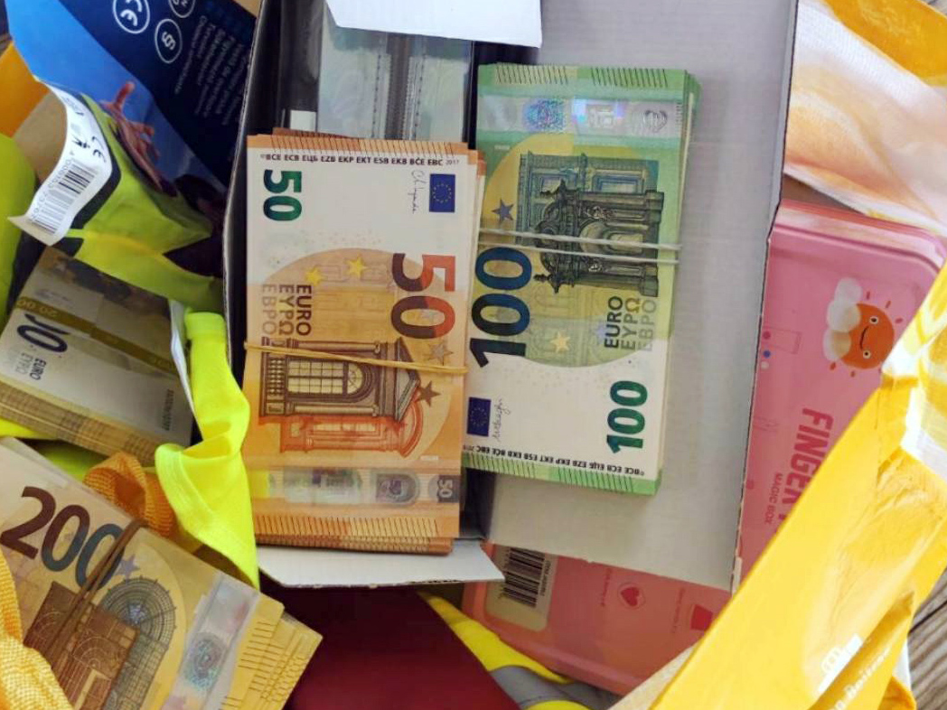 pokusali da prenesu novac i smaragde, foto mup 5