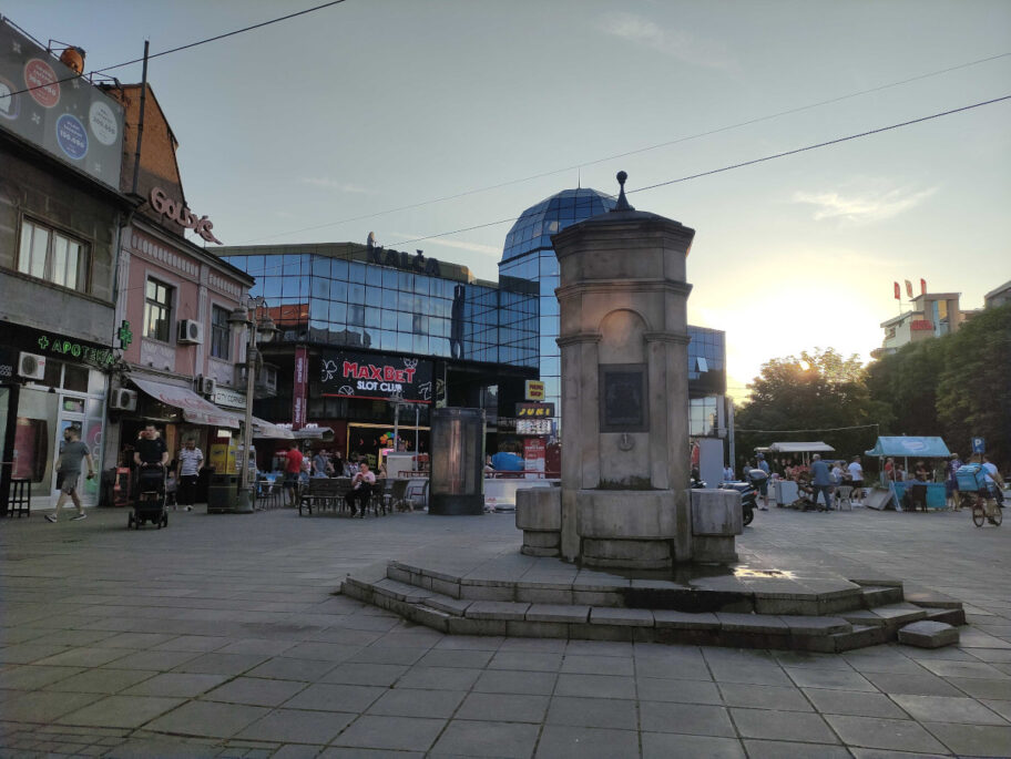 trg stevana sremca u nisu cesma kod kalce foto jv ljubica jocic