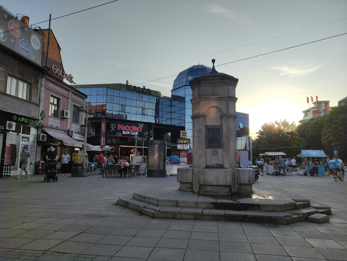 trg stevana sremca u nisu cesma kod kalce foto jv ljubica jocic