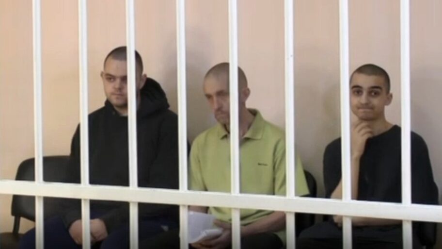 125339147 three prisoners reuters