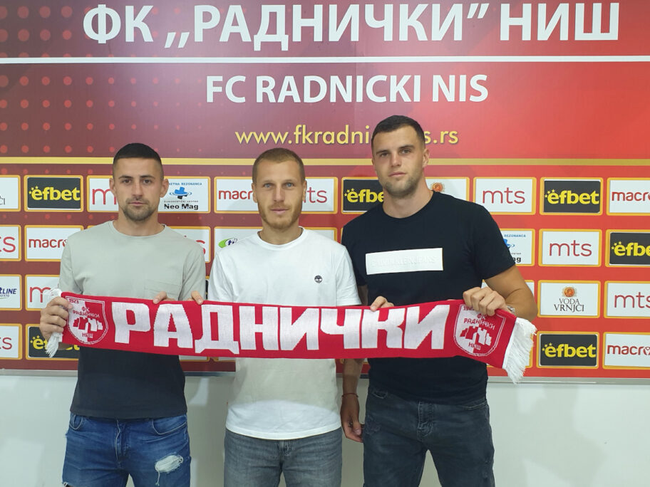 trojica igraca radnickog foto fk radnicki nis