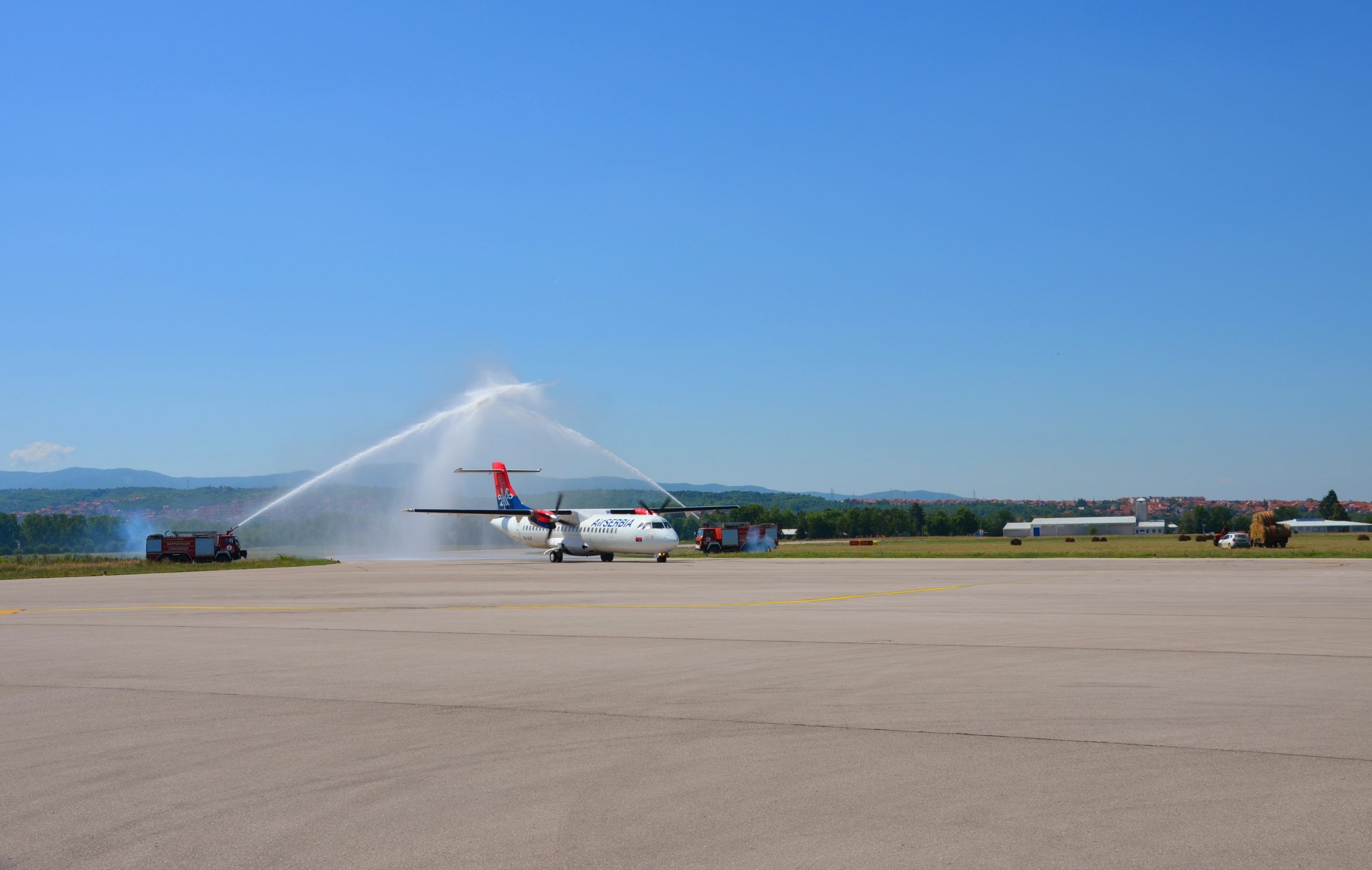 avion nis atina 1, foto aerodrom konstantin veliki