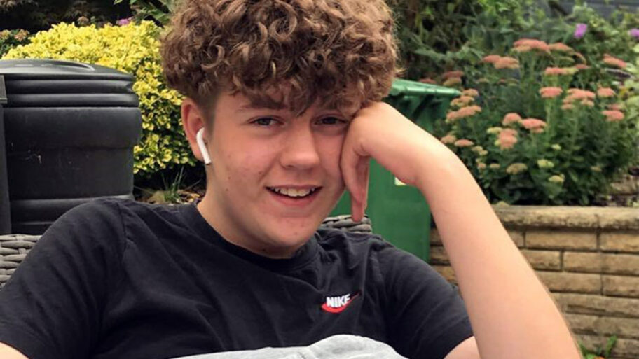 125536442 976xindexoliver stephens