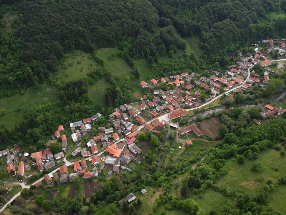 Građani uspeli: sakupljen novac za zadružne solarne elektrane na Staroj planini 7 Dojkinci iz vazduha