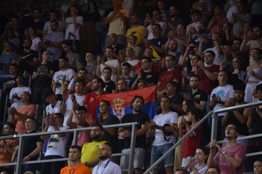 publika kosarka hala cair foto jv jelena misic scaled