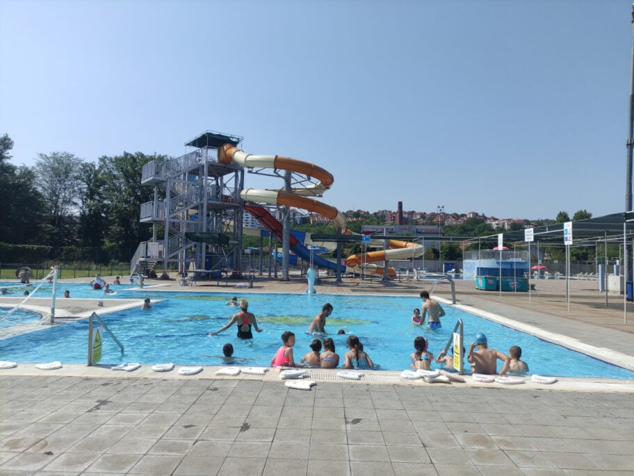 Počela letnja sezona na otvorenim bazenima "Čaira" 5 bazen cair skola neplivaca foto jv ljubica jocic 1