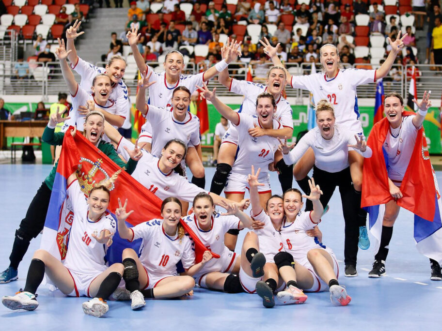 Rukometasice novo 1 1536x1025 foto oks