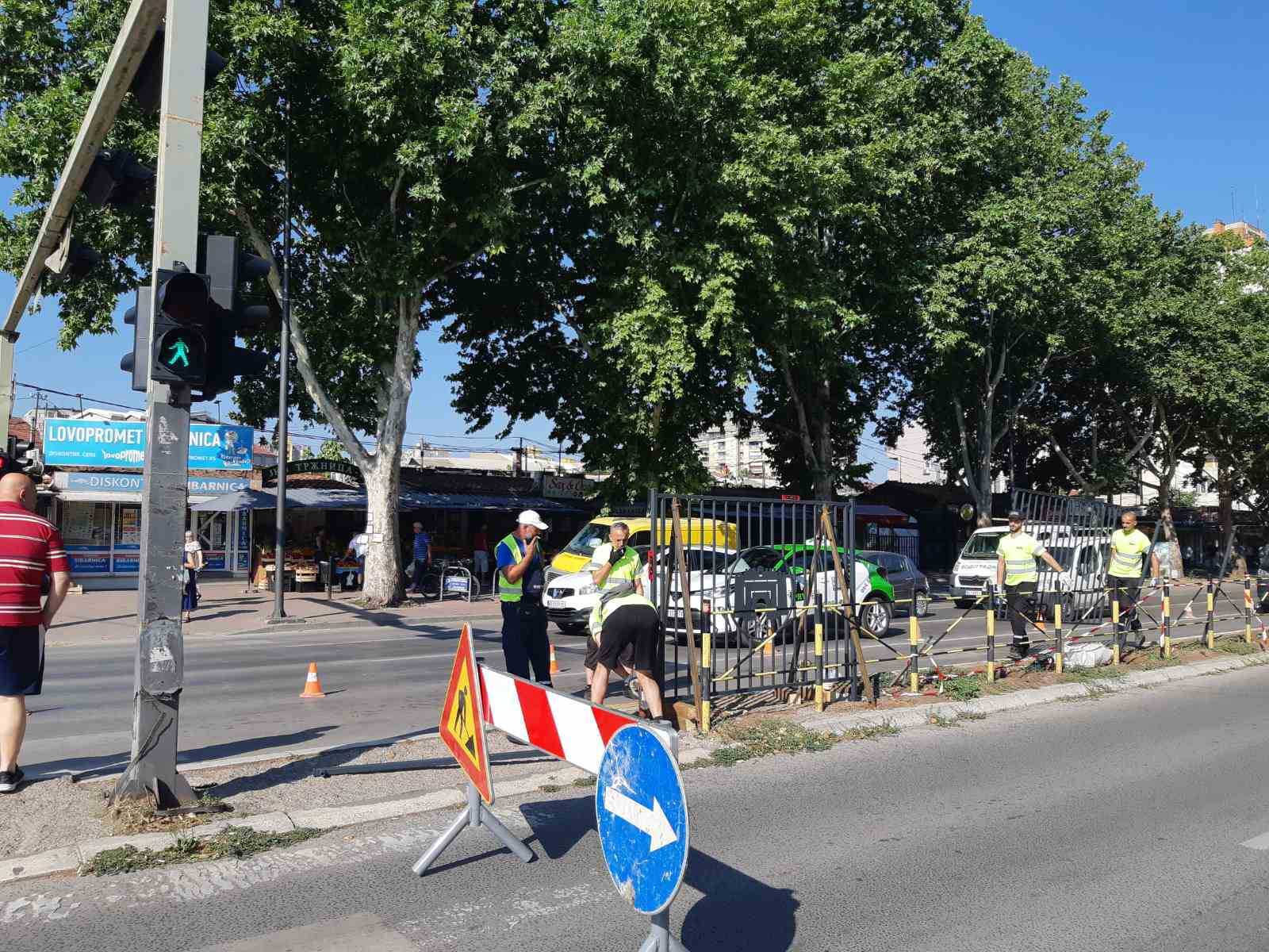 Ograda pijaca Bosko Buha, foto citalac 1