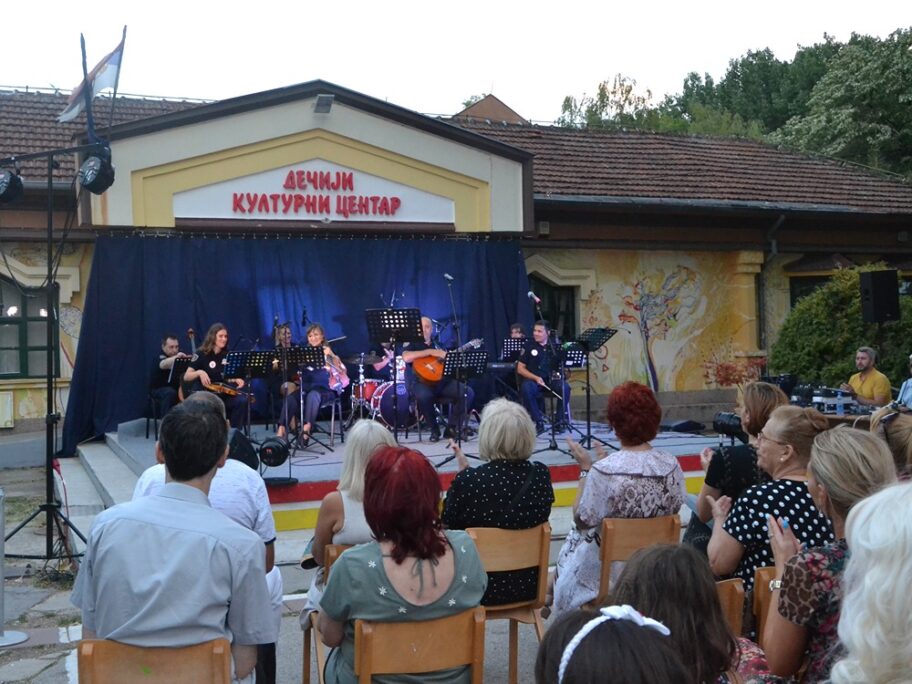 Uigrani vojni ansambl zadivio Nišlije - od sirtakija preko “Bela, ćao” do “Marša na Drinu” 4 vojni ansambl 8 1