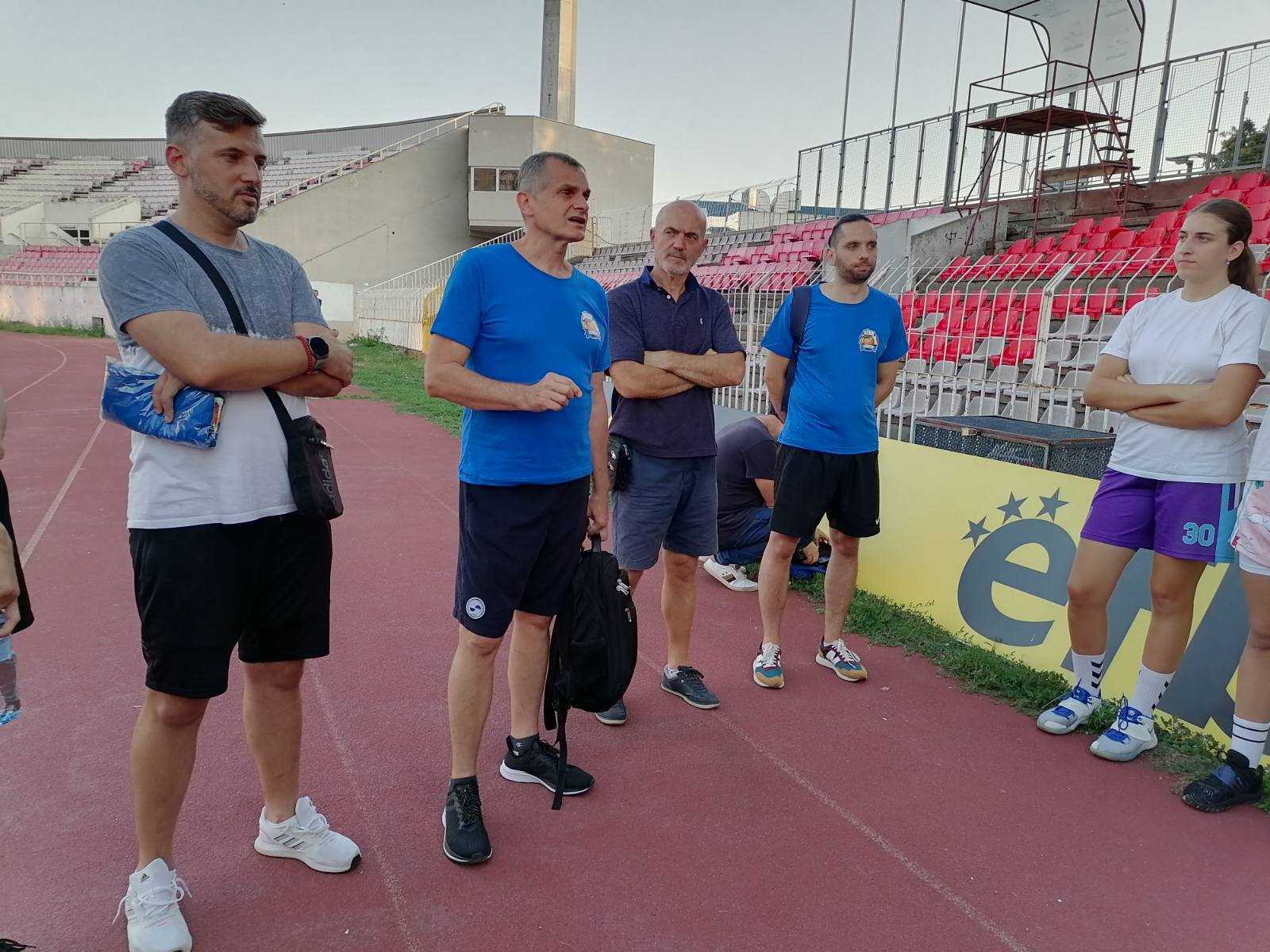 IMG-49e0e2ca65043bf6385e9ca46d98eaeb-V