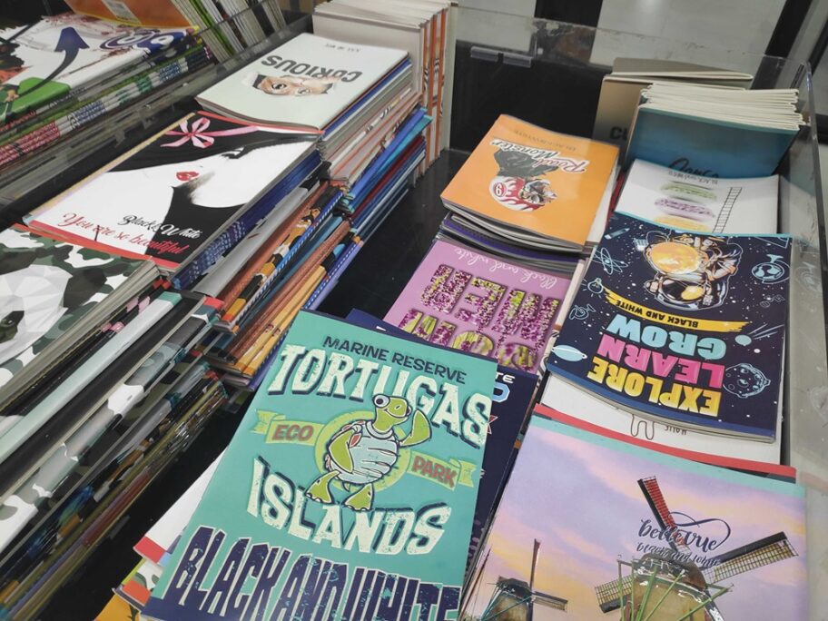 Prijava za 10.000 dinara za roditelje srednjoškolaca iz Medijane počinje 15. septembra 20 sveske foto t r