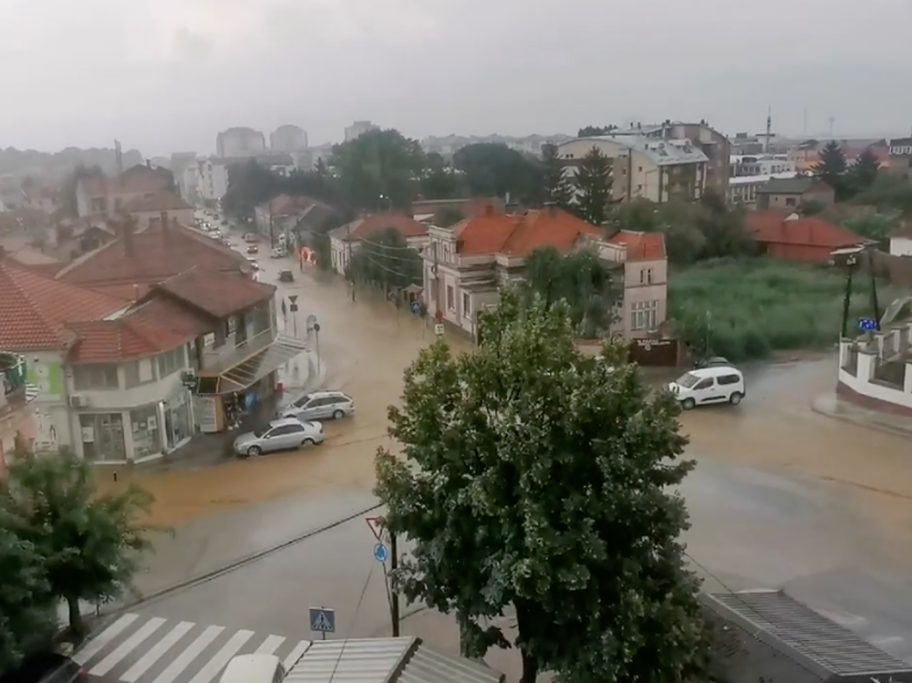 Nevreme pogodilo Vranje, brojne ulice poplavljene 10 vranje nevreme 3