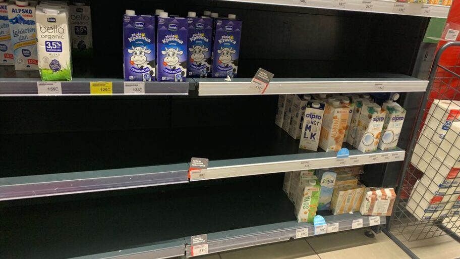 Srbija, poljoprivreda i cene: Zašto u prodavnicama nema mleka 17 126553596 img 0532