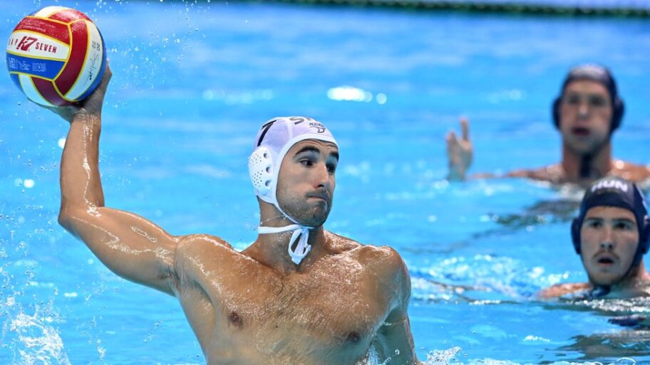 126599133 gettyimages 1242840277