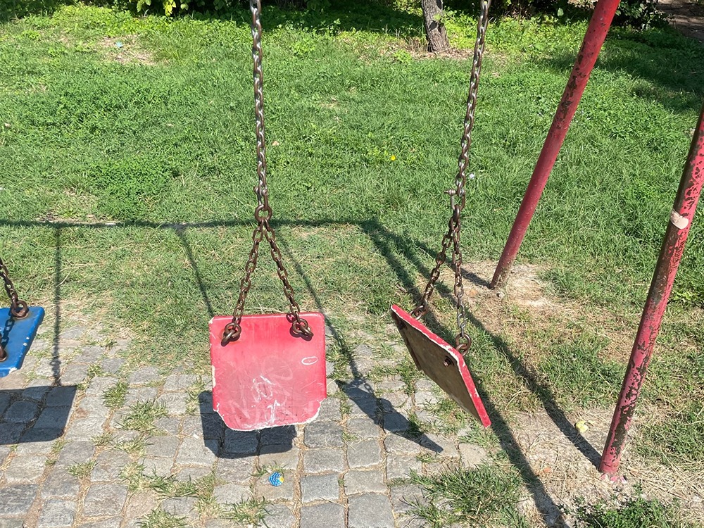 mobilijar čair ljuljaška