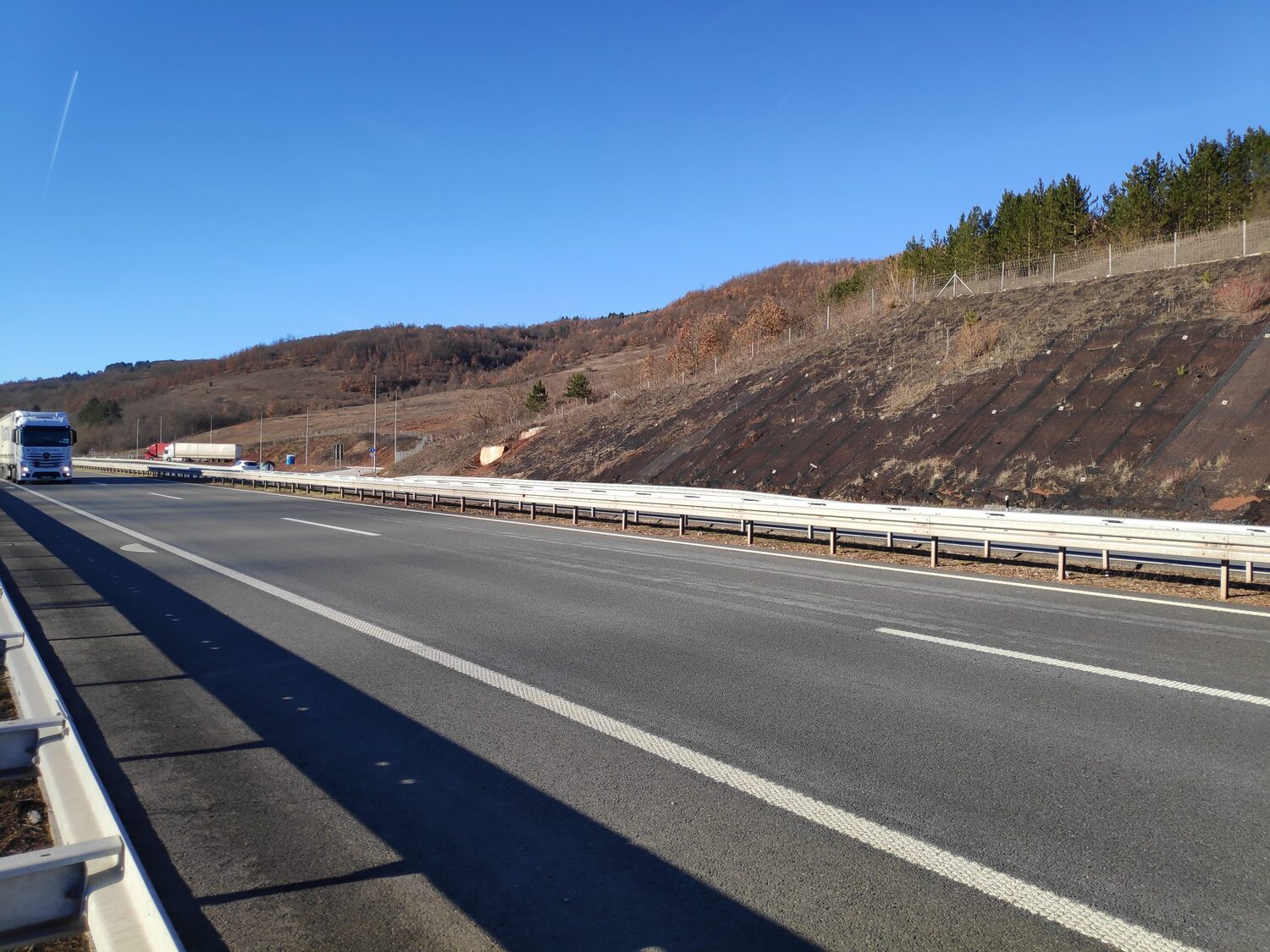 Normalizuje sa saobraćaj na auto-putu kod Pirota nakon dva dana prekida zbog izlivanja amonijaka 1 1663847256423 scaled