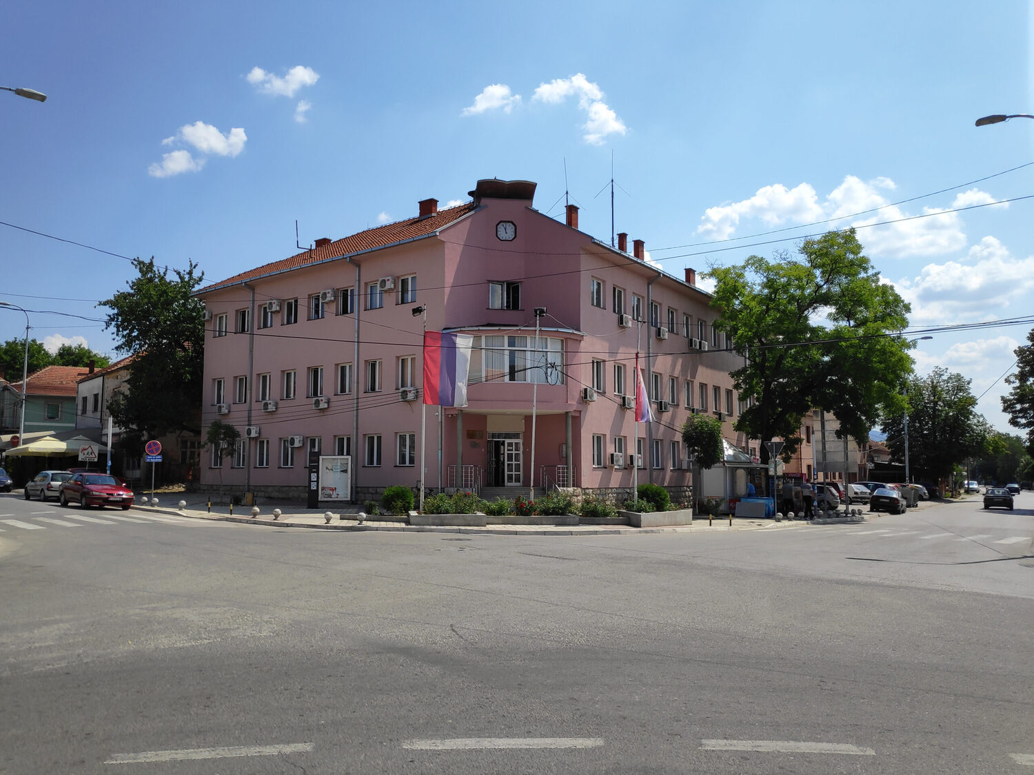 Sve liste imaće predstavnike u Skupštini Babušnice, naprednjaci imaju većinu sa 15 odbornika 1 babusnica zgrada opstine scaled