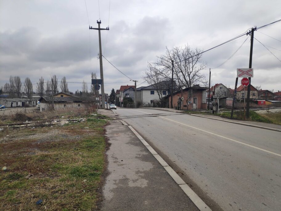 Obustava saobraćaja u Humskoj ulici u Nišu zbog radova na pružnom prelazu 4 pruga humska foto t r scaled