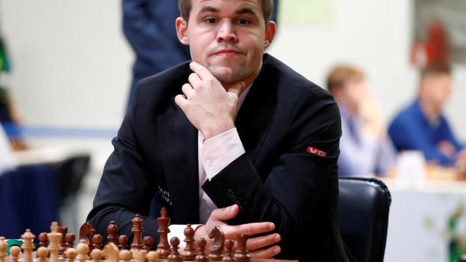 126828005 carlsen
