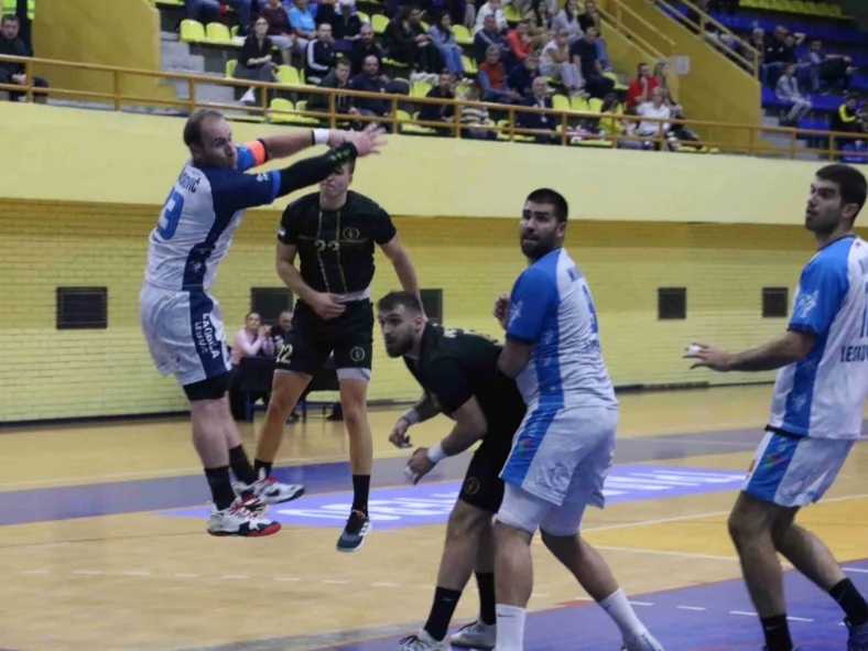 received 383021840710974