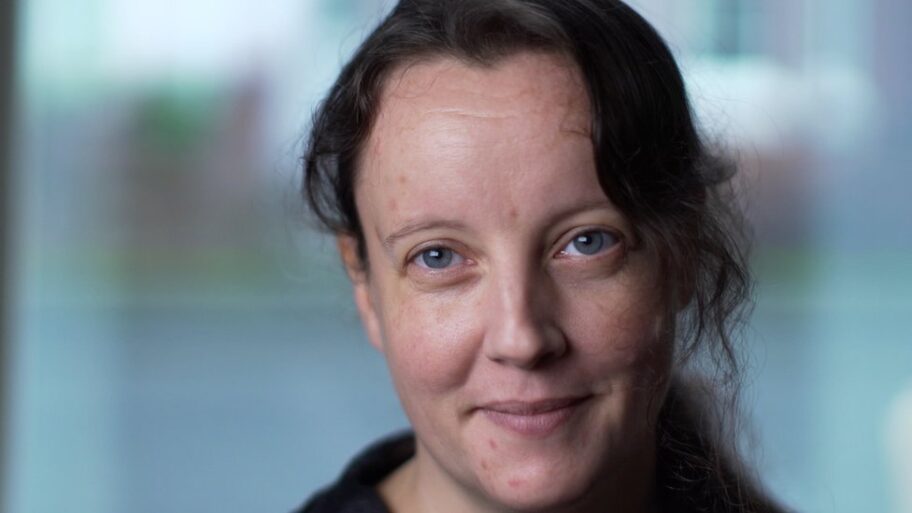 121213395 hestersmile