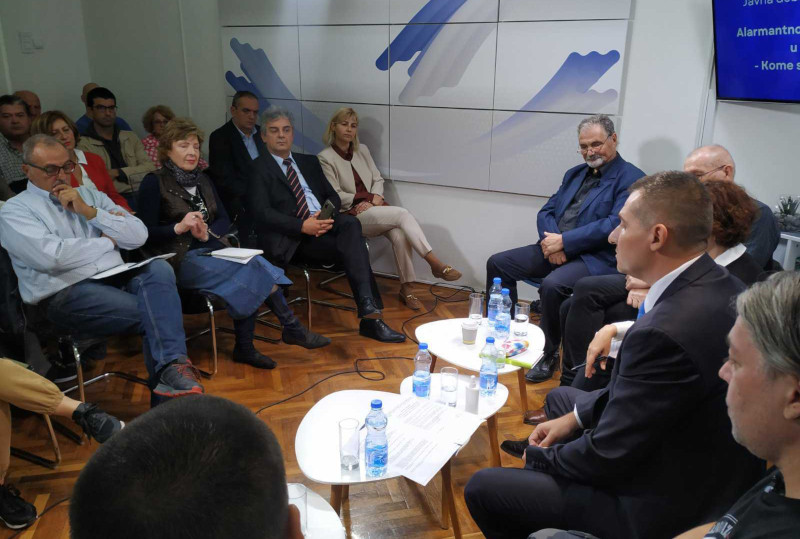 Debata o kulturi i Nišvilu