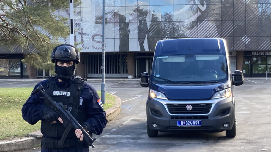 119537909 img 0893 720