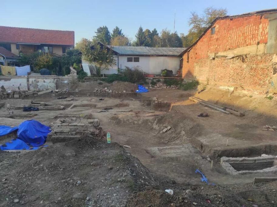 Grad predlaže: Investitoru nova parcela, a ranohrišćanske grobnice u Panteleju da budu muzej 2 jagodin mala t t