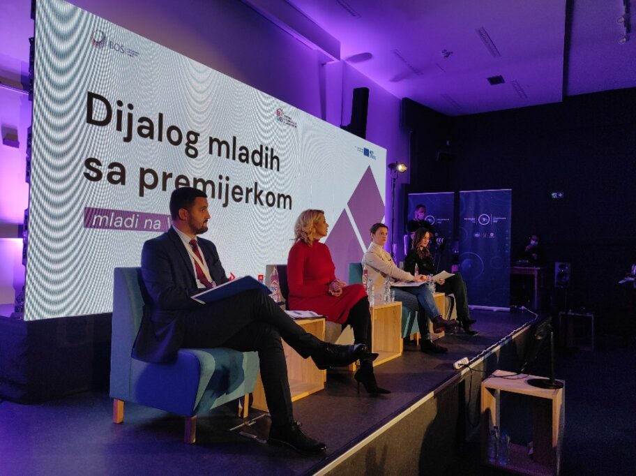 DIJALOG MLADIH SA PREMIJERKOM