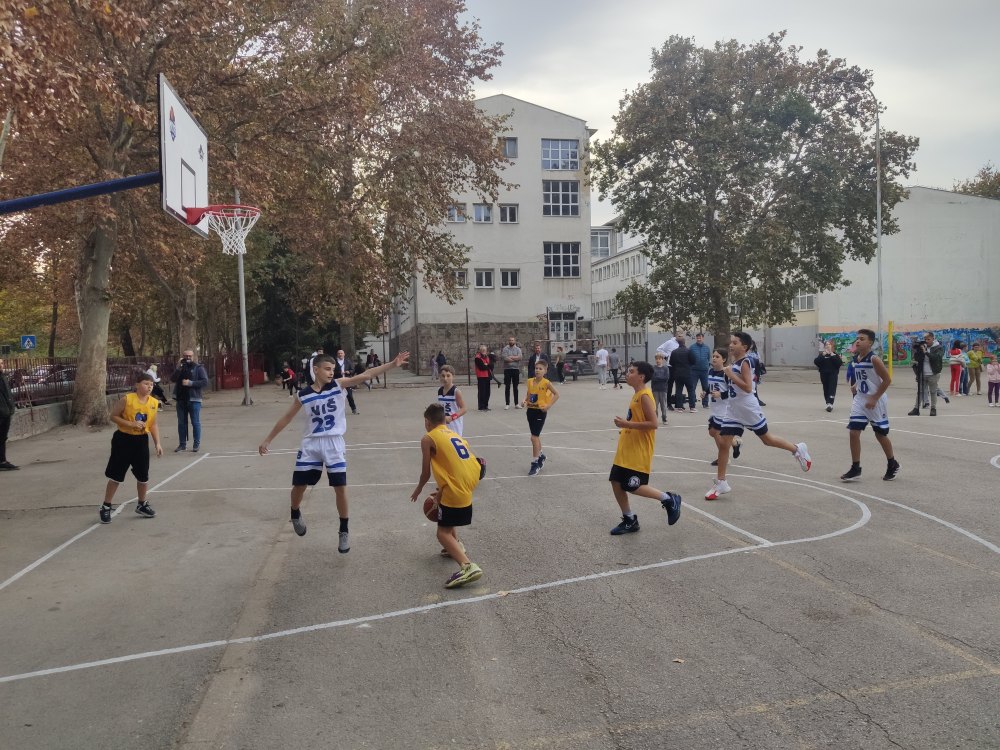 Prijateljska utakmica izmedju Osnovaca Ratka Vukicevica i pionira KK Nisa_ foto_ JV _ Nikola Djukic