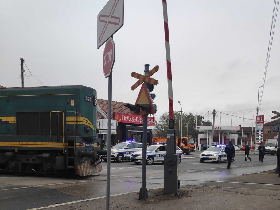 Voz udario dete kod Apelacionog suda u Nišu 13 voz dete