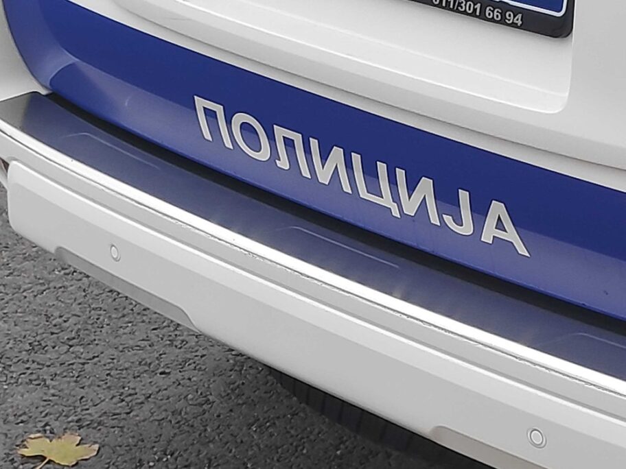 Pesnicom povredio Nišliju, dobio krivičnu prijavu 2 policija t r 1