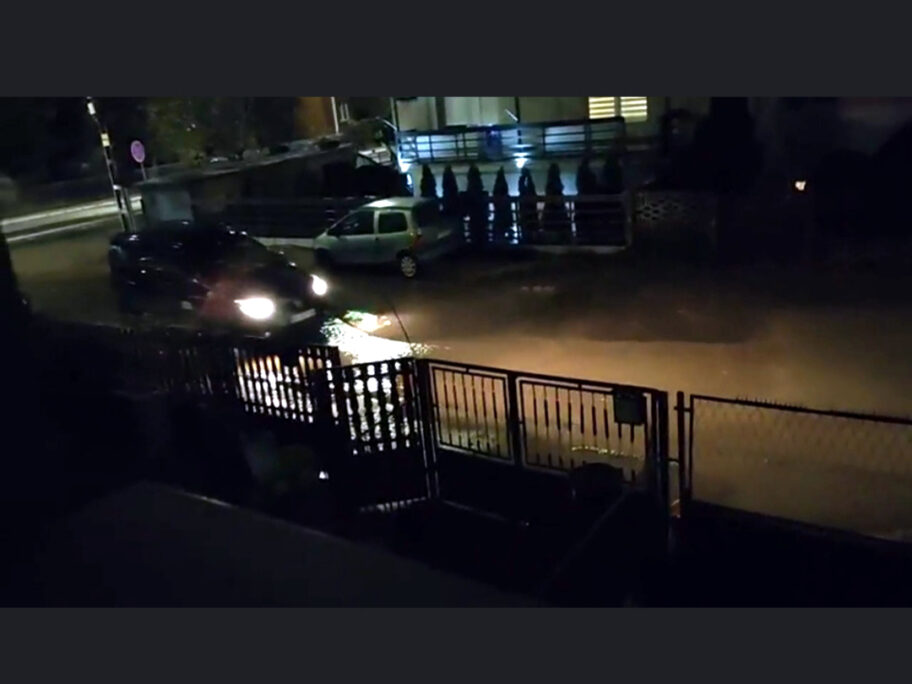 Poplavljen deo Ulice Justina Popovića u Nišu 20 Poplavljen deo Ulice Justina Popovica foto citalac