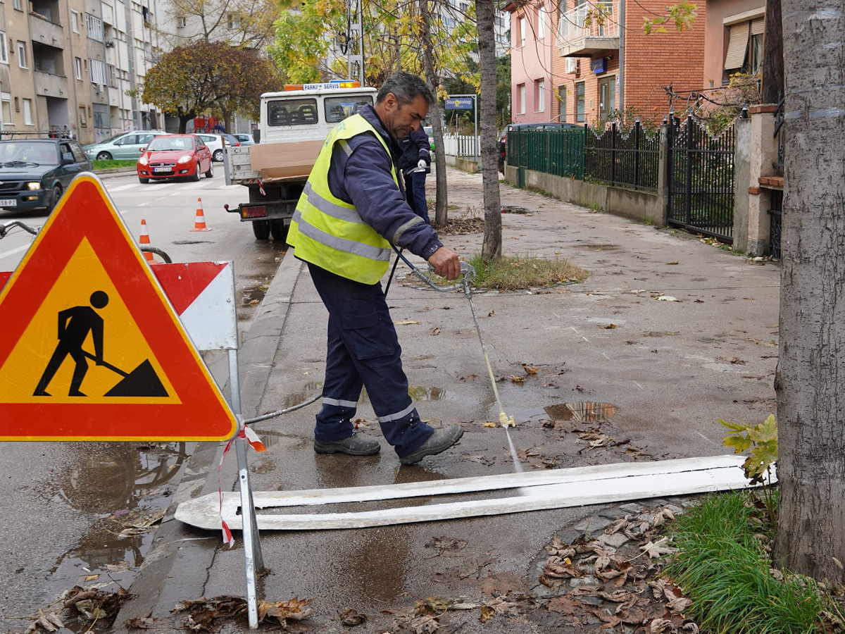 Parking u Dragiše Cvetkovića; foto: FB Dragana Sotirovski