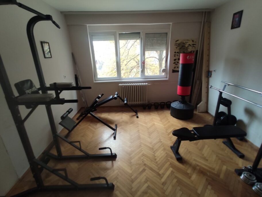 Trenazni centar sa fukncionalnim masinama za sport i rekreaciju foto JV Nikola Djukic