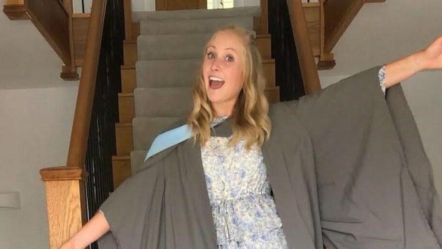 Zdravlje, gastropareza i ishrana: Devojka zbog retkog zdravstvenog stanja može da jede samo keks 6 127656037 petersinnott2