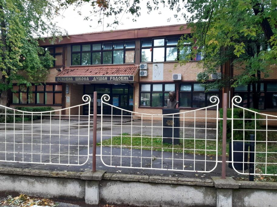 Kamere u učionici niške škole - veća bezbednost đaka ili kršenje privatnosti 3 20211008 155755 scaled