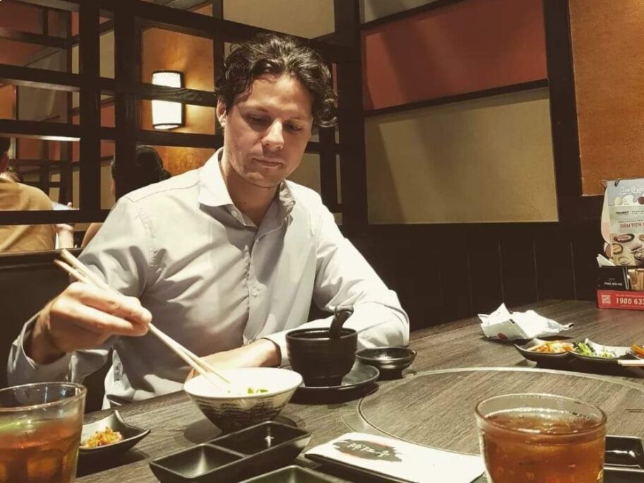 Trbuhom za nudlama - Nišlija 8 godina u Aziji, u Kini više novca, u Vijetnamu više slobode 14 Nenad Urosevic privatna arhiva