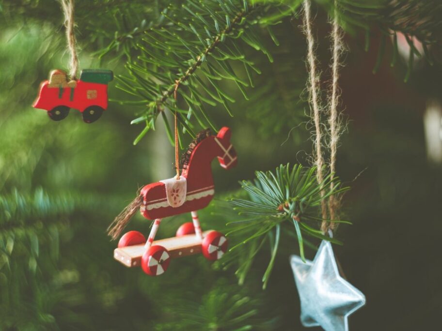 Novogodišnji bazar i radionice za najmlađe u kući Julijana Djupona 9 ukrasi2