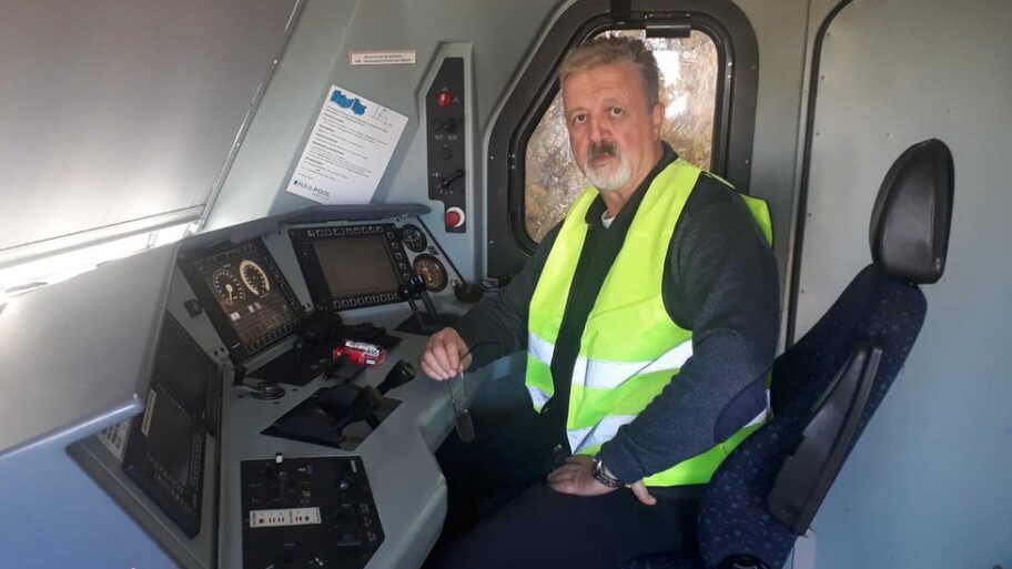 127911363 1670372949615