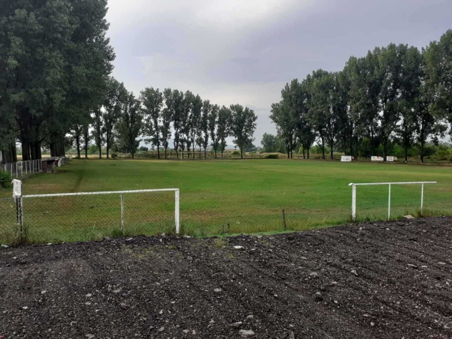 Fudbaleri "Novoselca" iz Niša traže da im ne oduzimaju teren zbog izgradnje kvantaške i auto-pijace 13 1670596563578