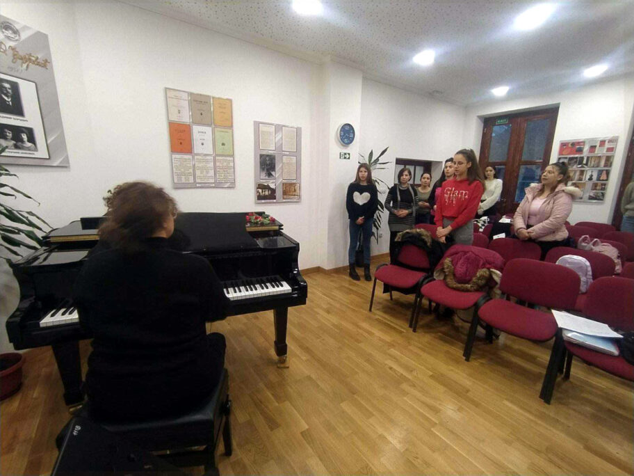 Proba solo pevanje foto M K